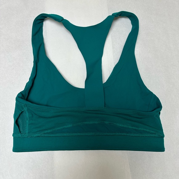 Lululemon Women's Green Top🍏 - Picture 5 of 6